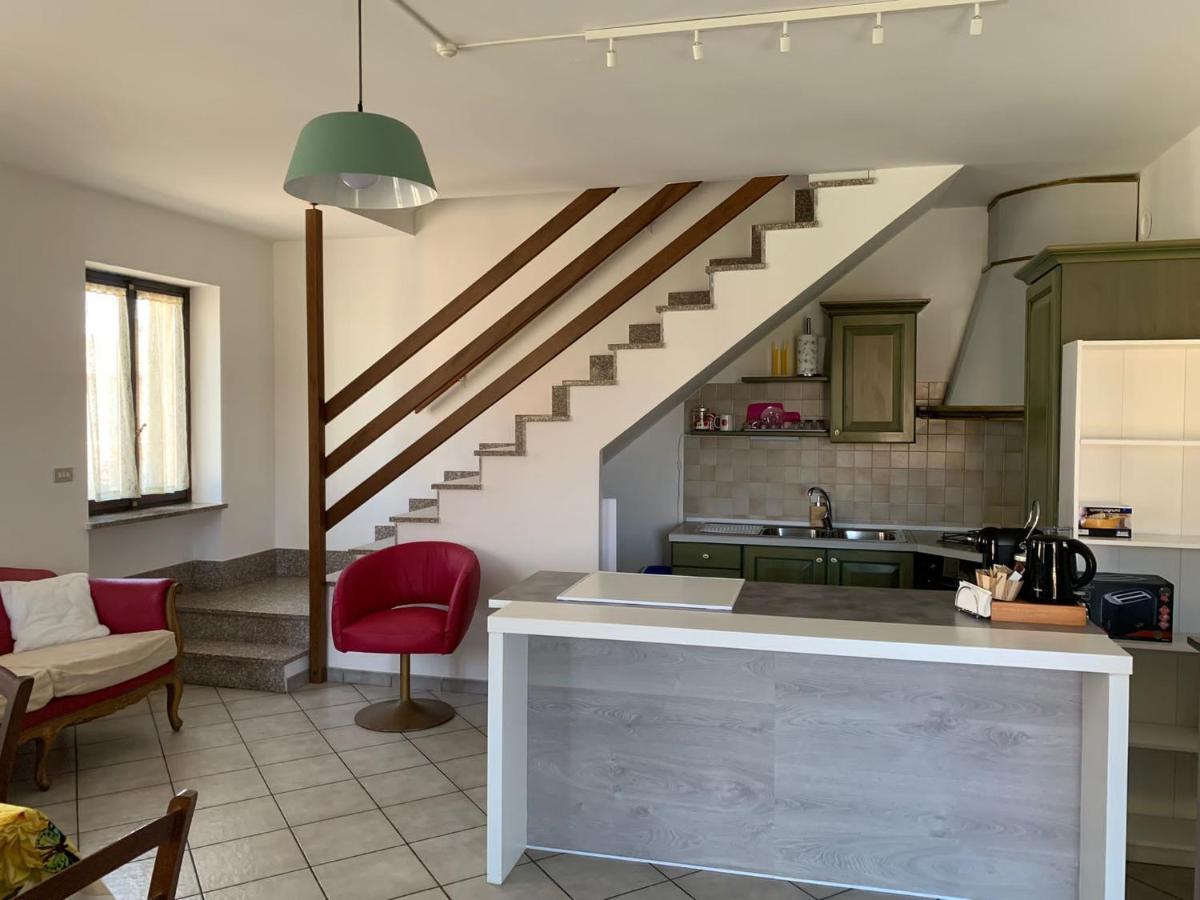Takalcastel 2 Lägenhet Cisterna dʼAsti Exteriör bild