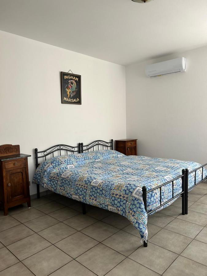 Takalcastel 2 Lägenhet Cisterna dʼAsti Exteriör bild